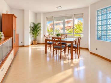 Flat with lift for sale in Ponent