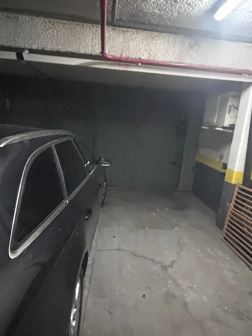 Parking de Casa adosada en venta en Leganés con Calefacción, Jardín privado y Terraza