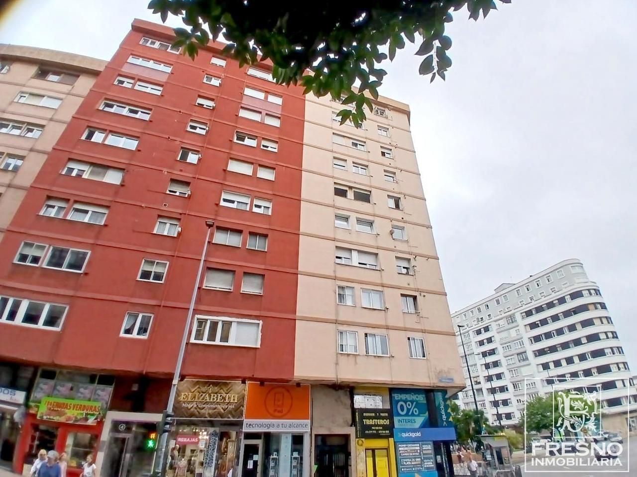 Flat for sale in De Camilo Alonso Vega, Los Castros