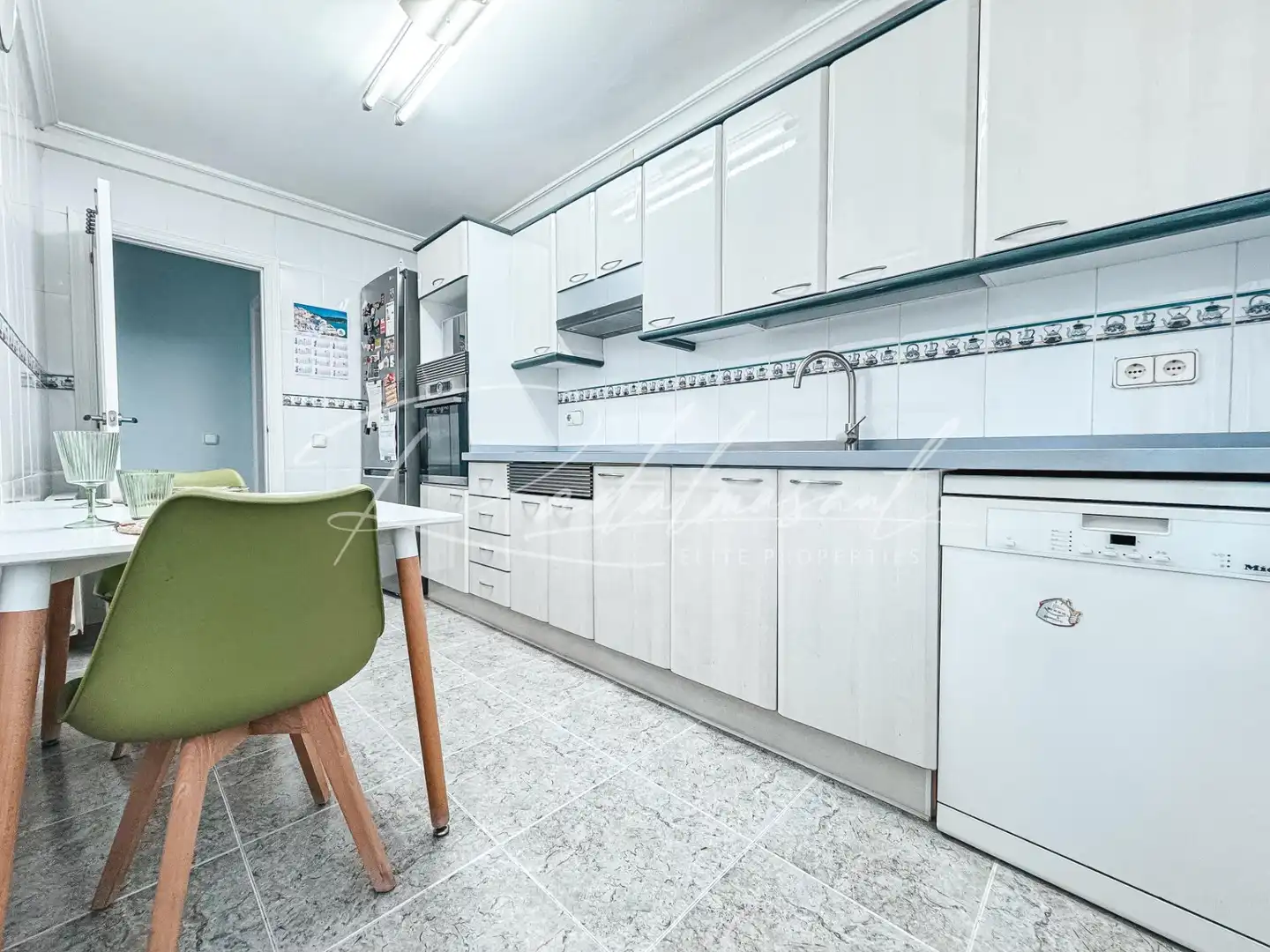 Küche von Wohnung zum Verkauf in Tarragona mit Klimaanlage, Heizung und Terrasse