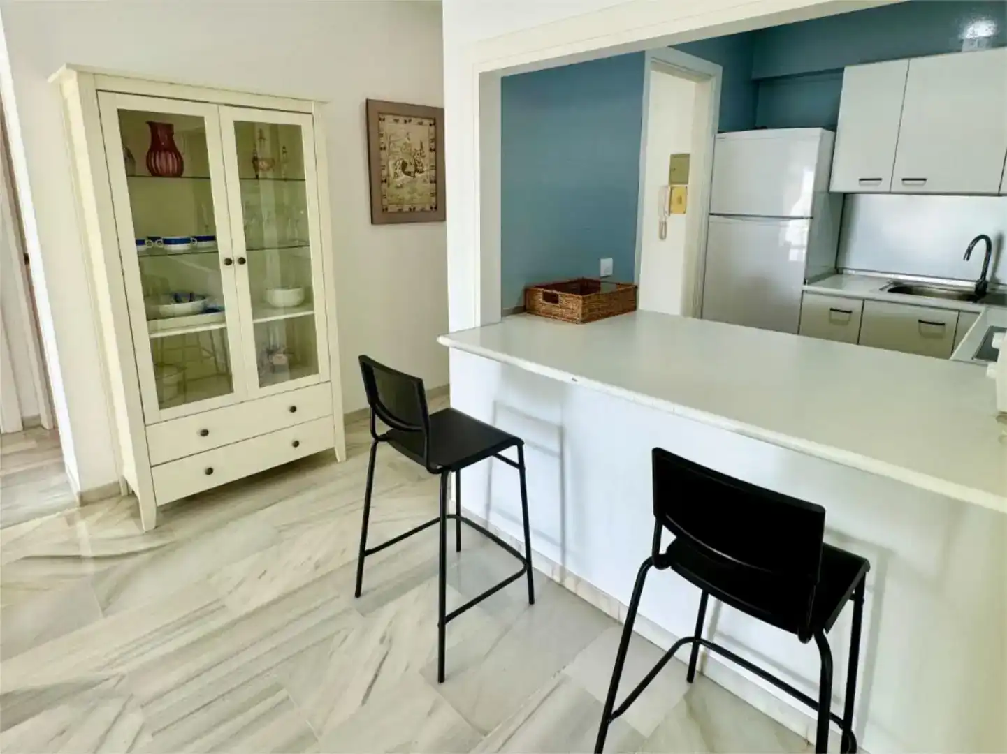 Cuina de Apartament de lloguer en Marbella amb Aire condicionat, Piscina i Balcó