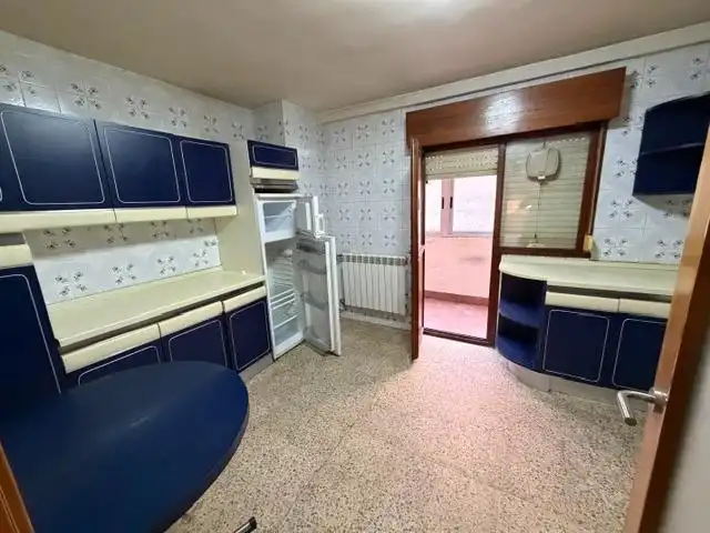 Cuina de Pis en venda en León Capital  amb Calefacció i Terrassa