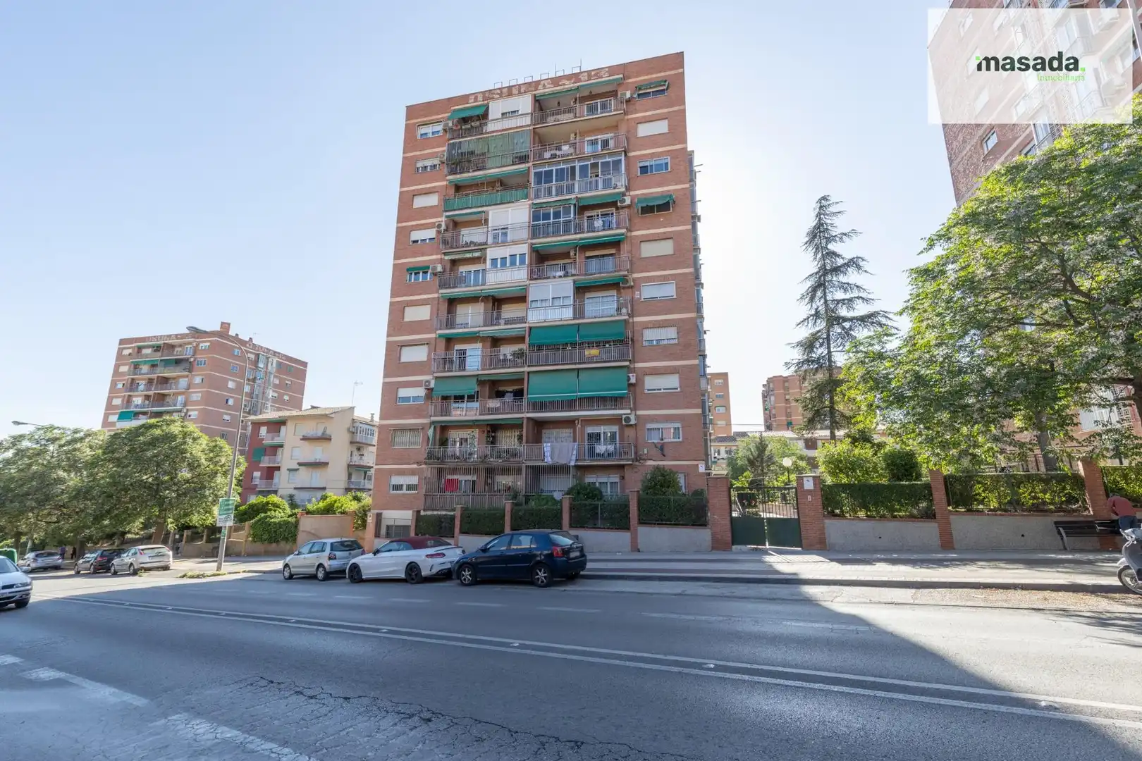 Außenansicht von Wohnung zum Verkauf in Granada mit Klimaanlage, Heizung und Balkon