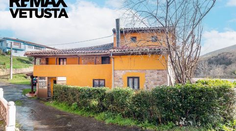 Foto 2 de Casa o xalet en venda a Lugar Soto Dueñas, 15, Parres, Asturias