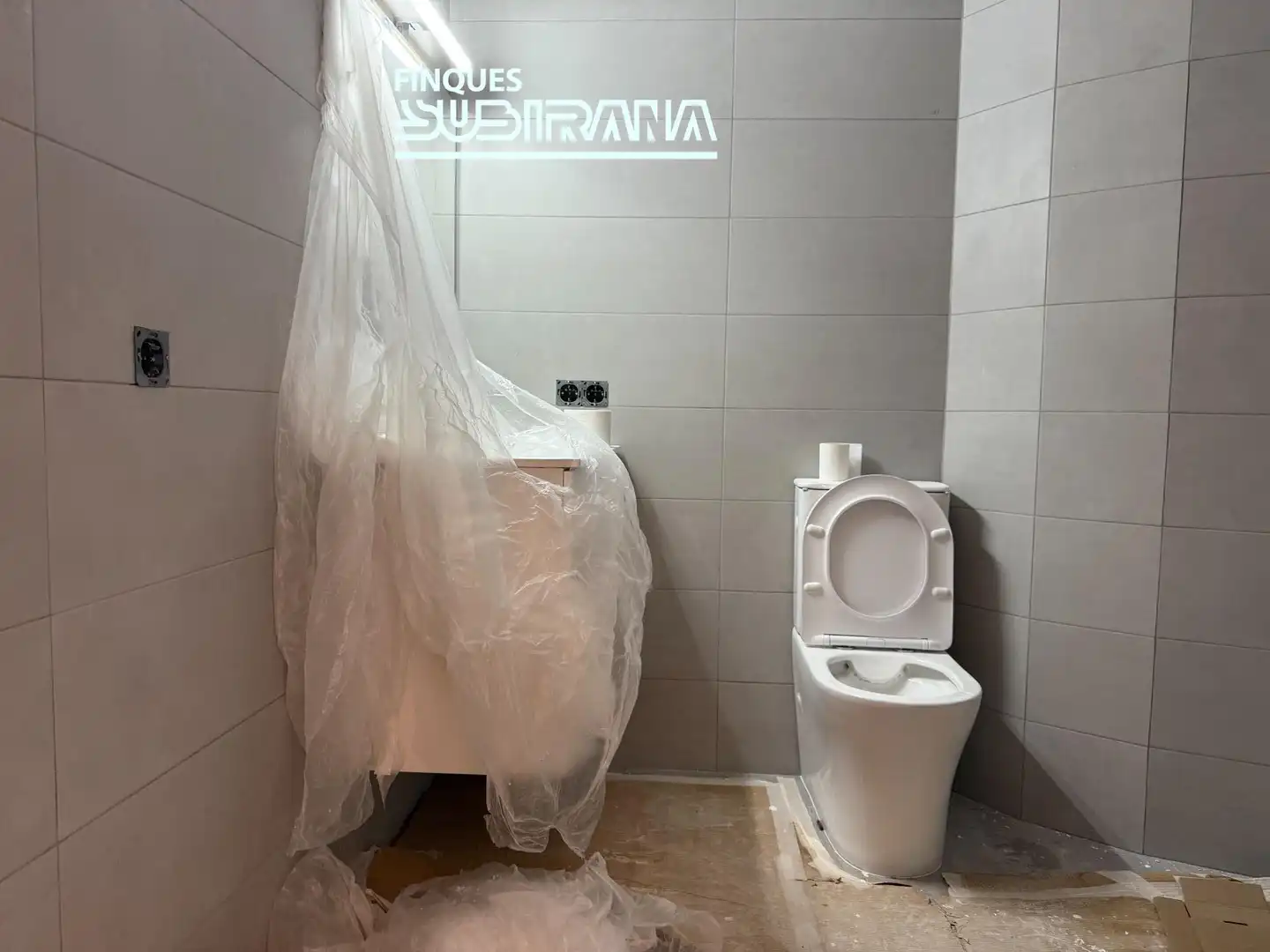 Baño de Piso en venta en Igualada con Calefacción y Terraza