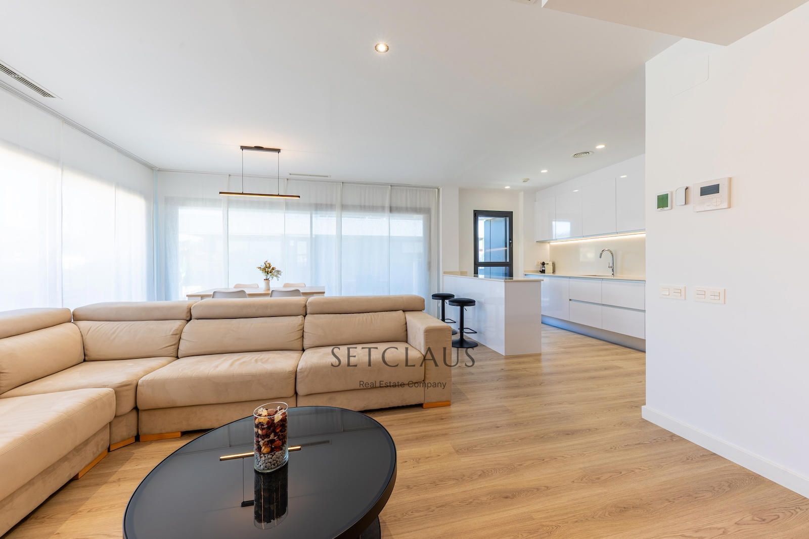 Sala d'estar de Pis en venda en El Masnou amb Aire condicionat, Calefacció i Terrassa