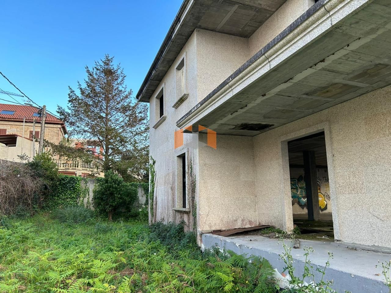 Vista exterior de Casa o xalet en venda en Vigo  amb Jardí privat