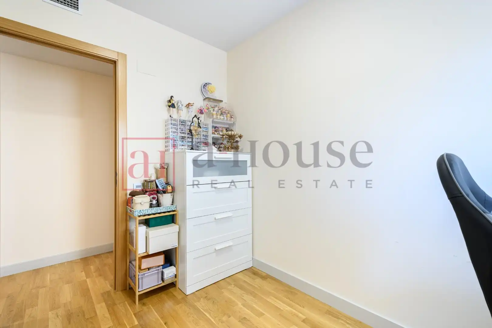 Schlafzimmer von Wohnung zum Verkauf in Barcelona mit Heizung, Parkett und Terrasse