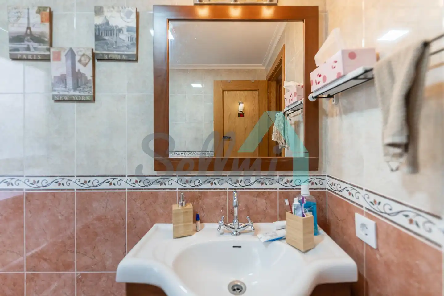 Baño de Piso en venta en Oviedo  con Calefacción, Parquet y Trastero