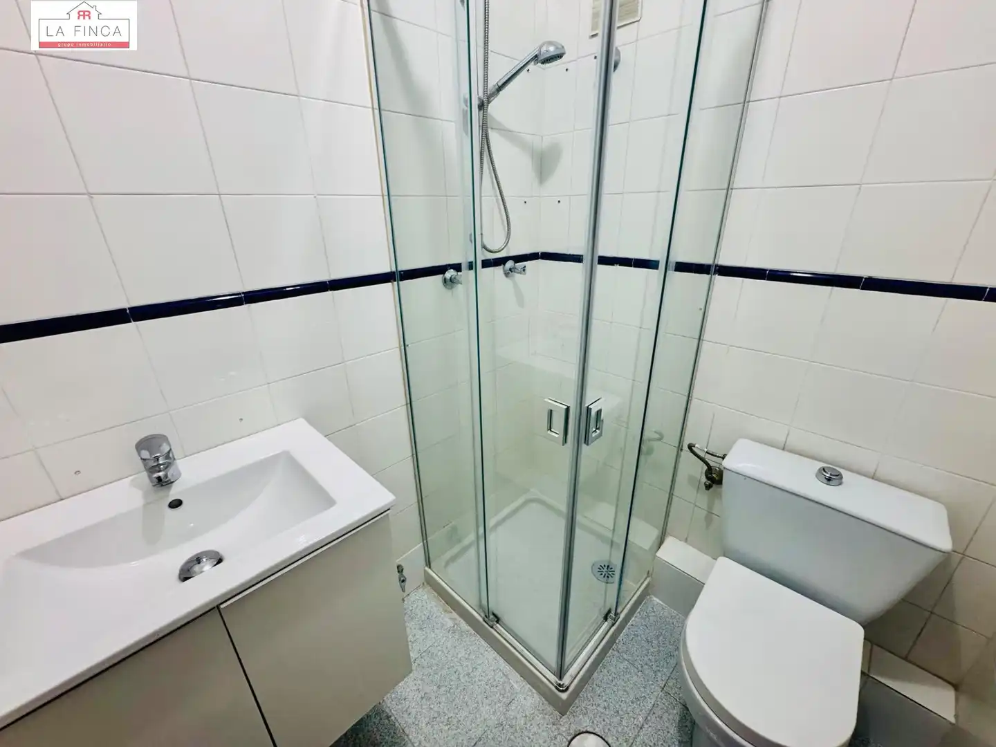 Baño de Piso en venta en Málaga con Aire acondicionado, Parquet y Piscina comunitaria