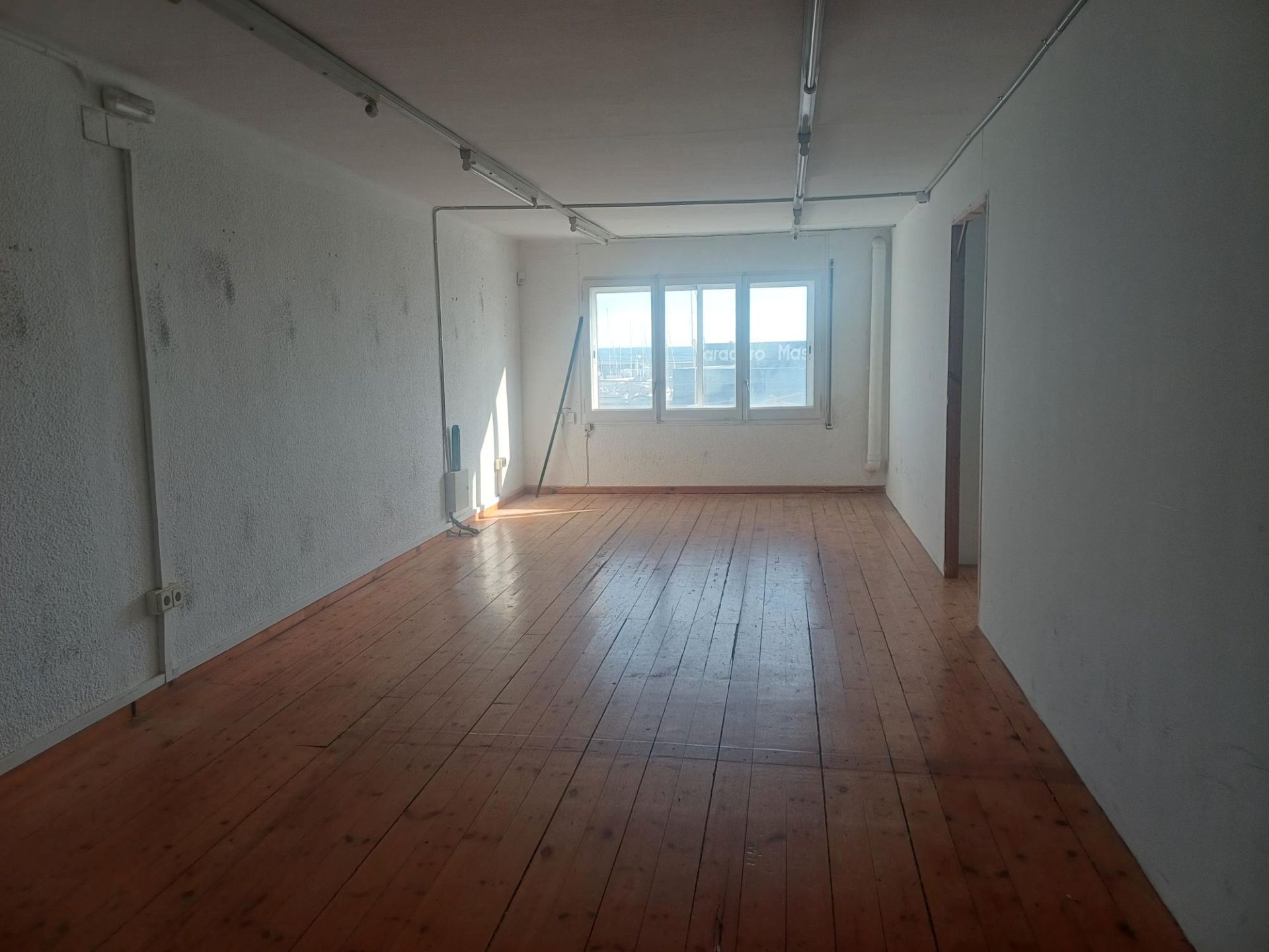 Living room of Premises to rent in El Masnou