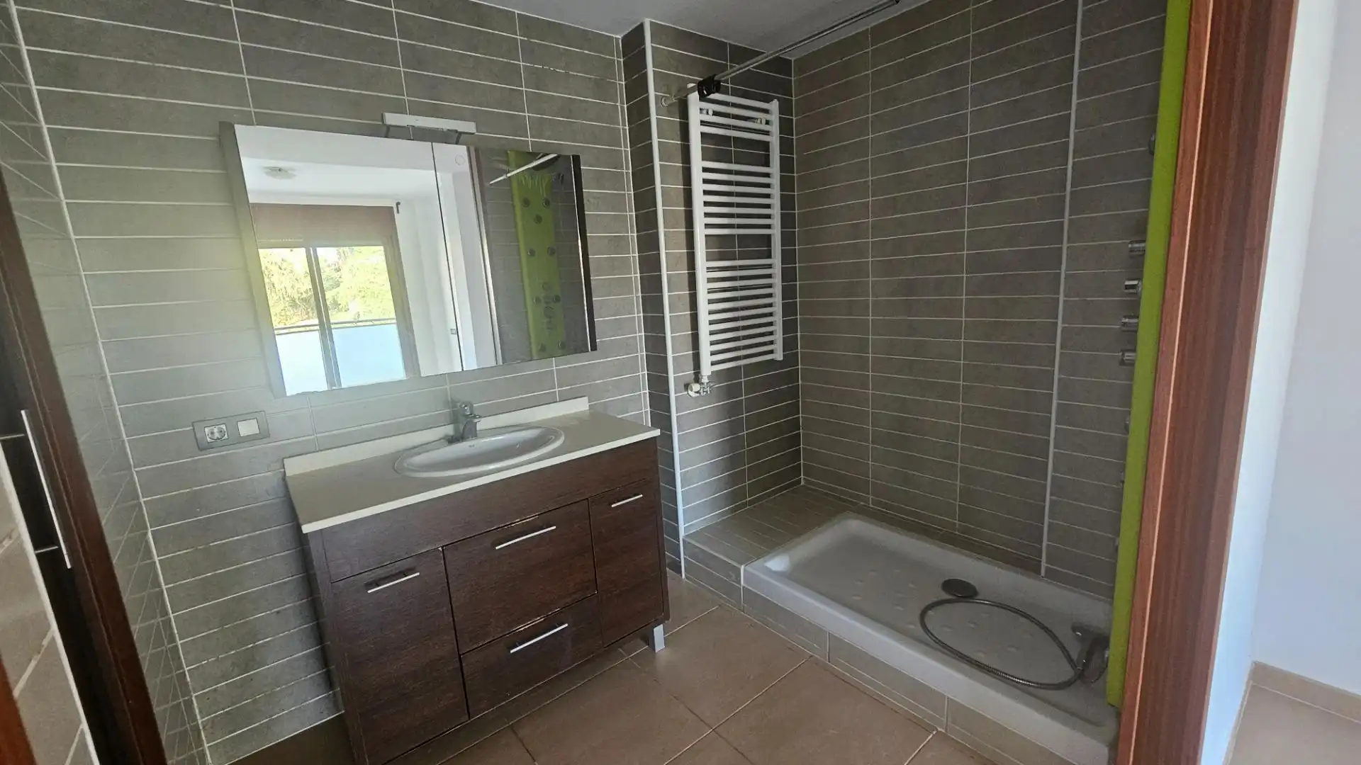 Baño de Apartamento en venta en Santa Cristina d'Aro con Calefacción, Terraza y Amueblado