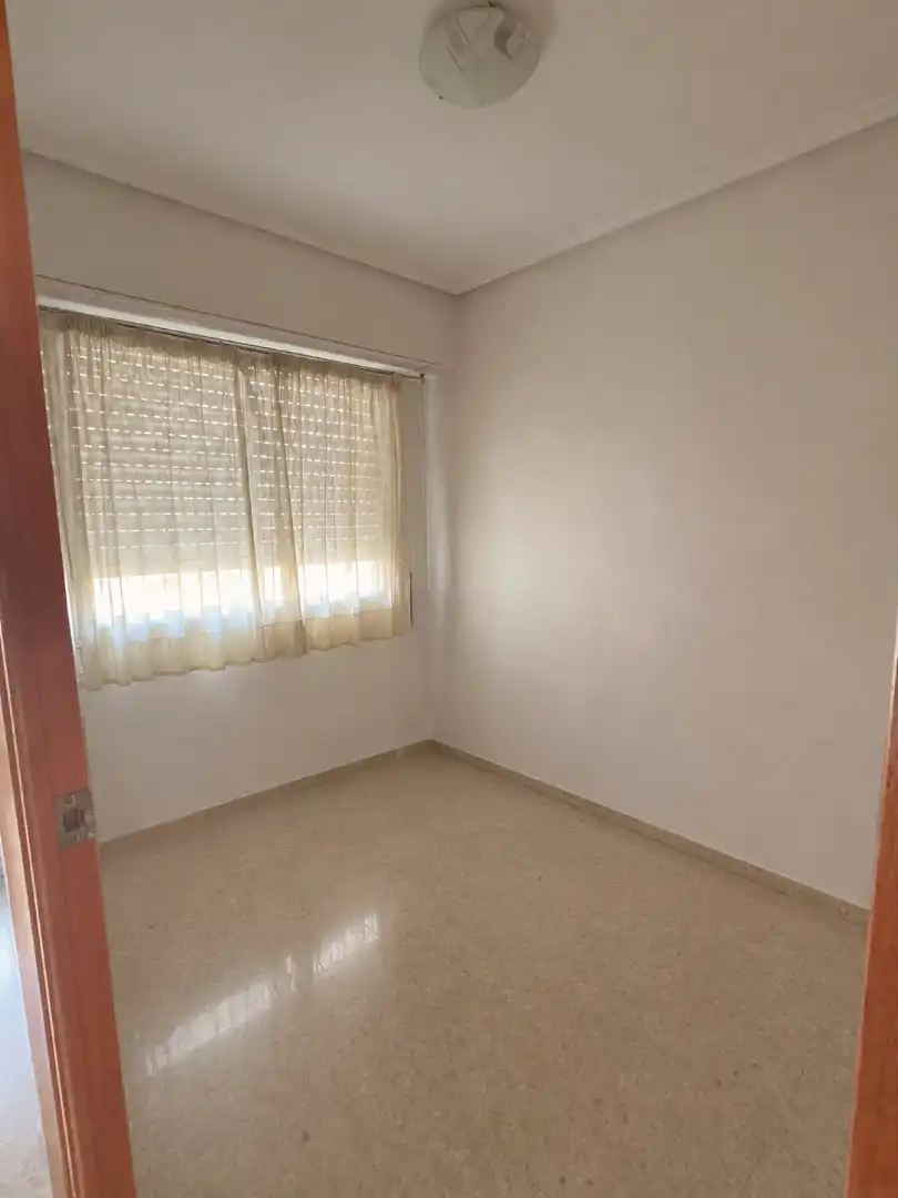 Bedroom of Flat for rent in Valencia  with Air Conditioner, Heating and Oven