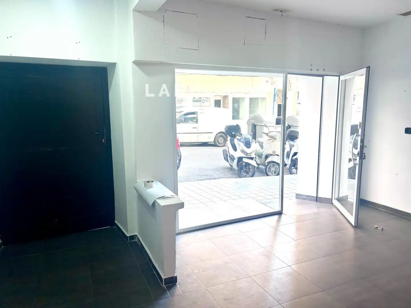 Local comercial de lloguer a Avenida de la Estación, imagen 3