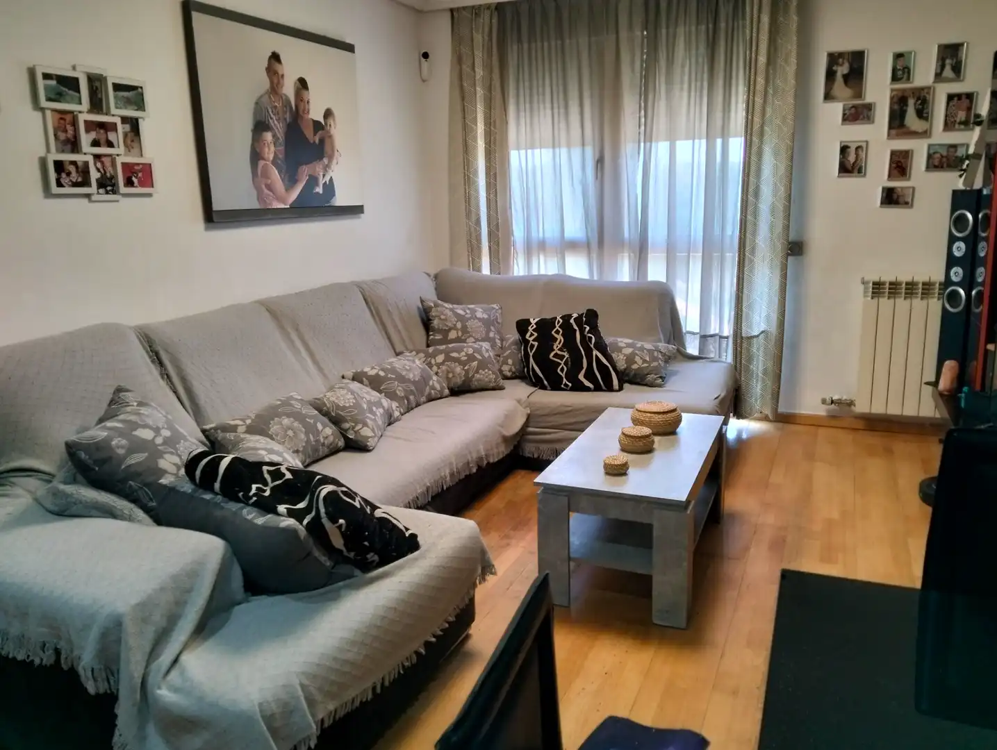 Sala de estar de Dúplex en venta en Cadrete con Aire acondicionado, Calefacción y Parquet