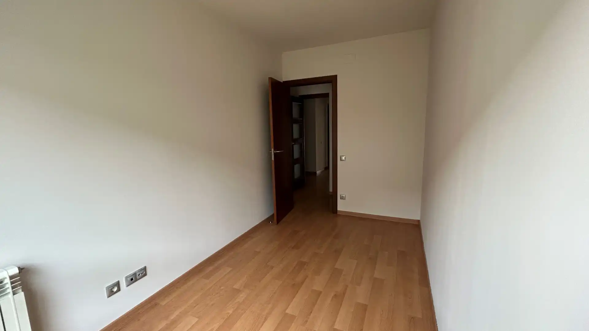 Dormitori de Pis en venda en Girona amb Aire condicionat, Calefacció i Parquet