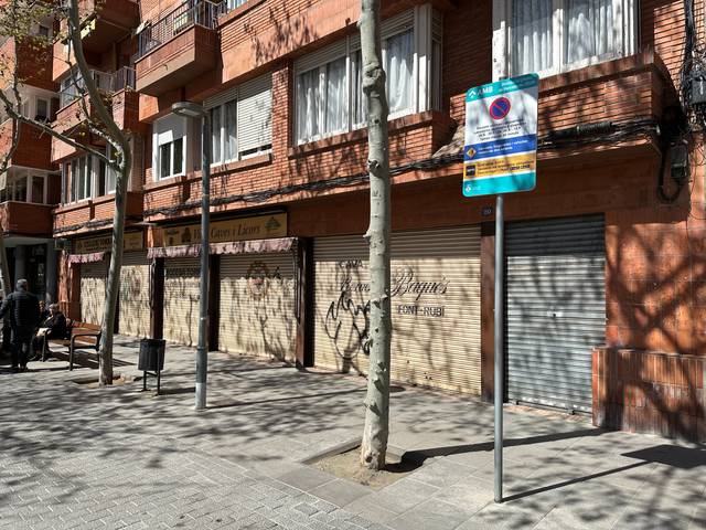 Local comercial en Alquiler en Carrer d'Àngel Guimerà, 20 en El Centre
