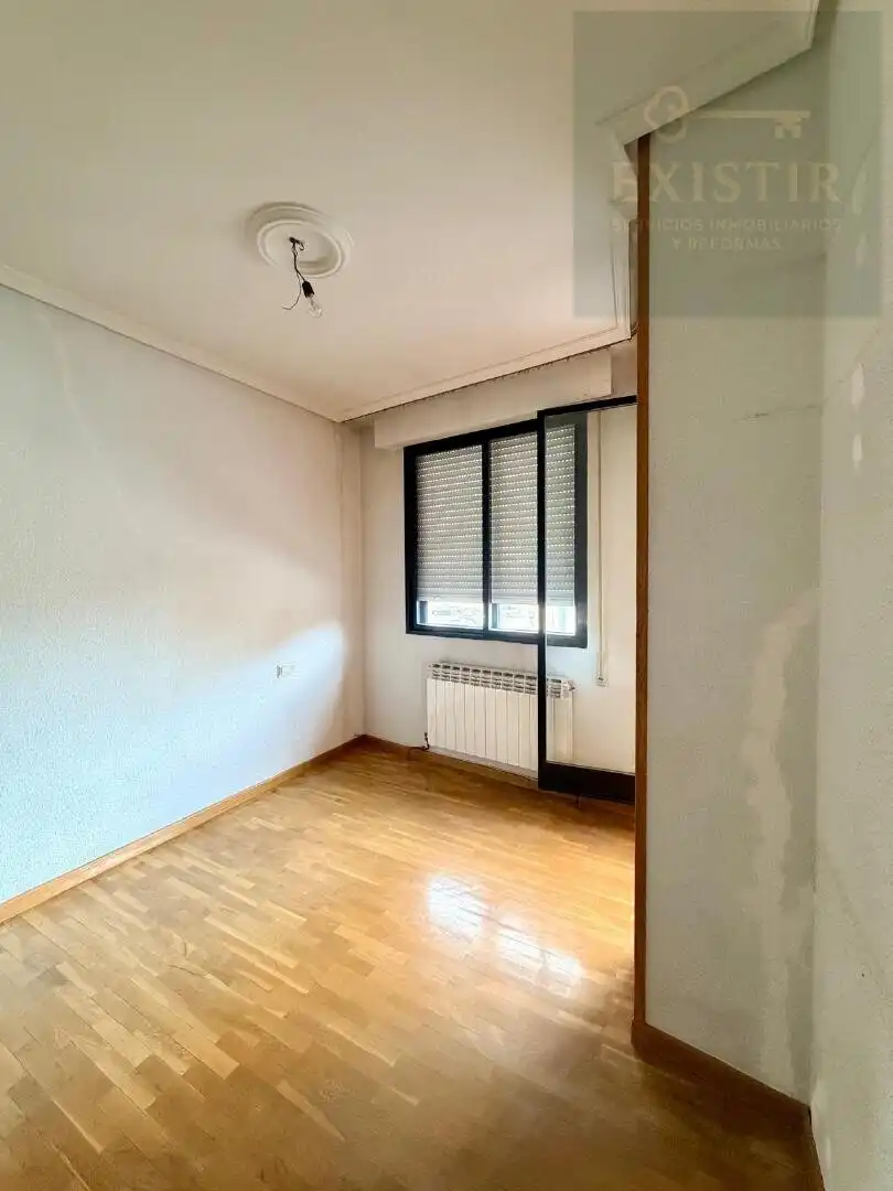 Piso en venta en Ave María