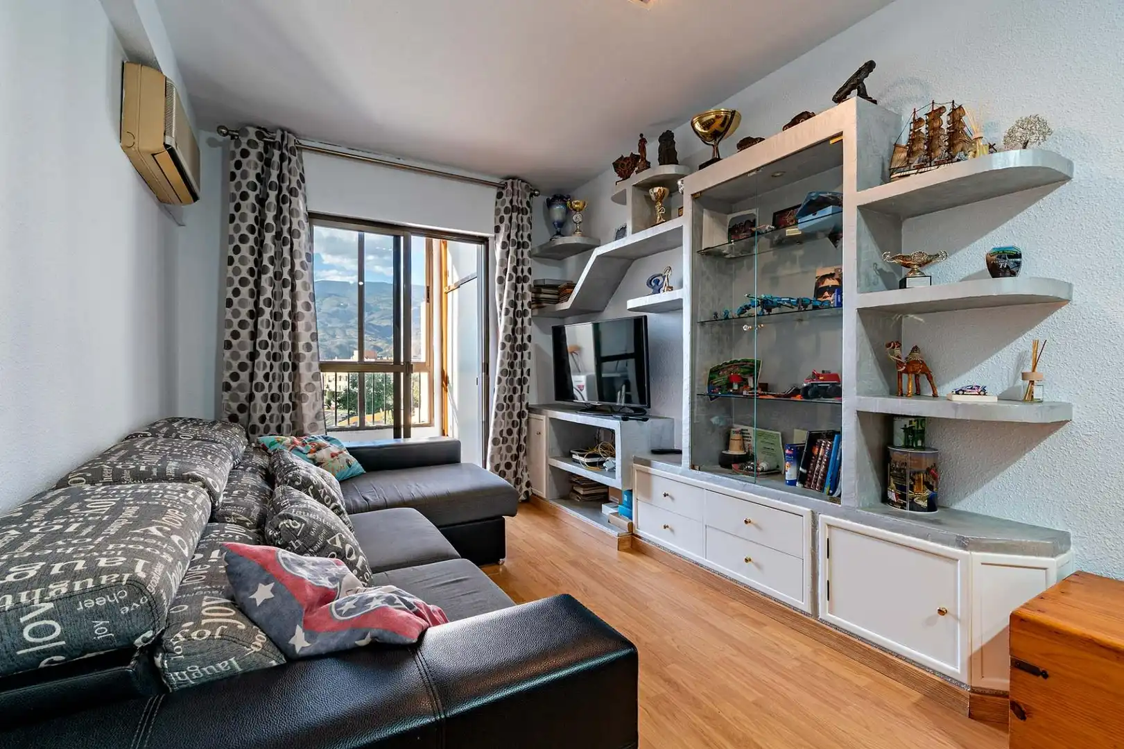 Wohnzimmer von Wohnung zum Verkauf in El Ejido mit Klimaanlage, Parkett und Terrasse