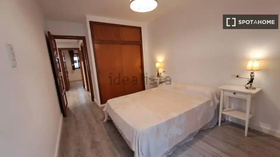 Bedroom of Flat for share in  Palma de Mallorca  with Air Conditioner, Terrace and Furnished
