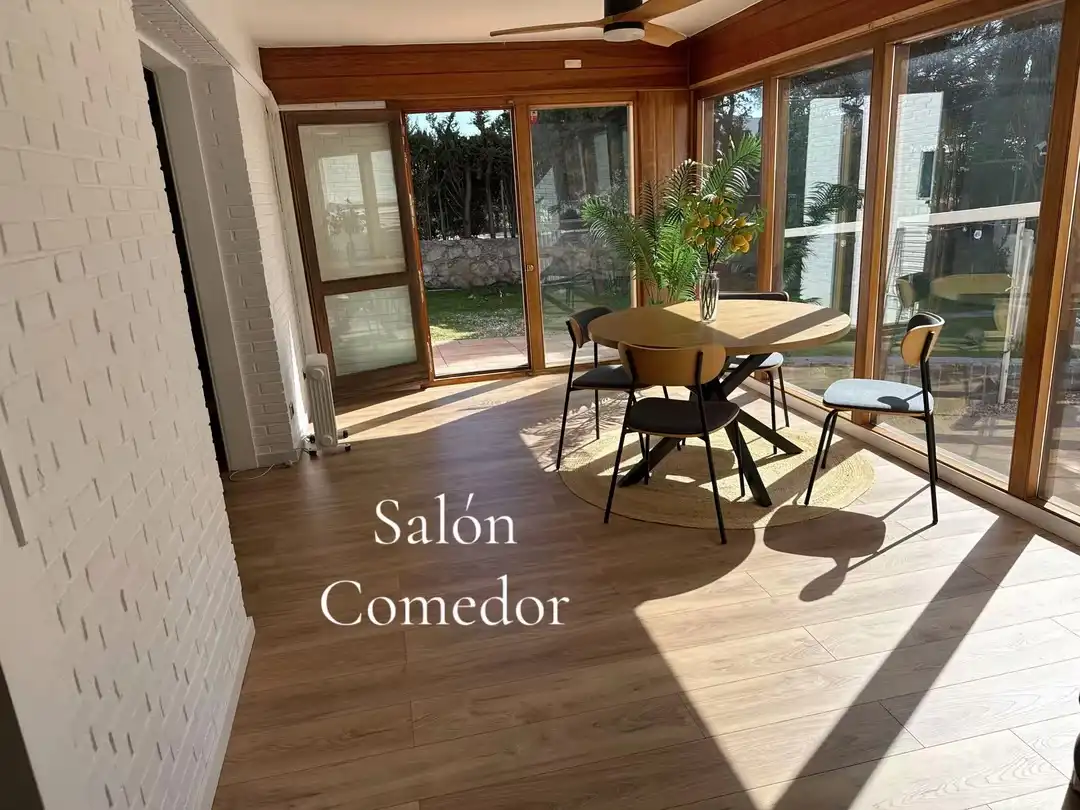 Comedor de Casa o chalet en venta en Las Rozas de Madrid con Aire acondicionado, Calefacción y Jardín privado