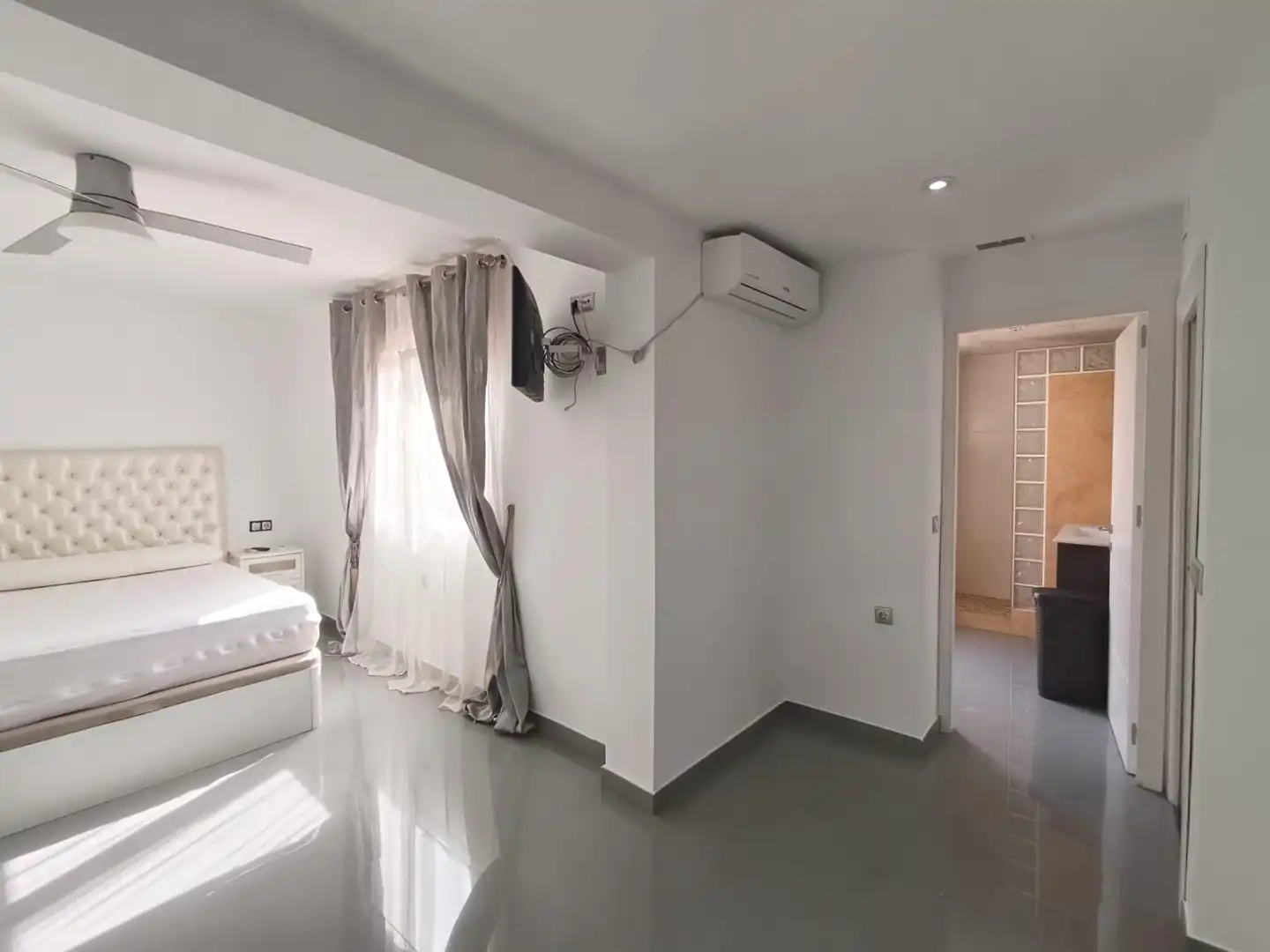 Schlafzimmer von Dachboden zum Verkauf in Levante