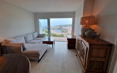 Sala d'estar de Apartament de lloguer en Sant Feliu de Guíxols amb Terrassa