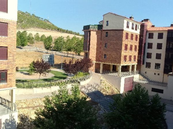 Vista exterior de Garatge de lloguer en Cistérniga