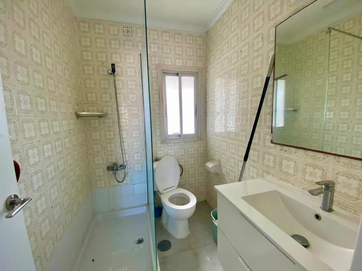 Badezimmer von Wohnung zum Verkauf in Alicante / Alacant