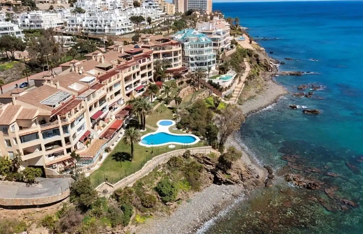 Wohnung mit Pool zum Verkauf in Calle Torrequebrada