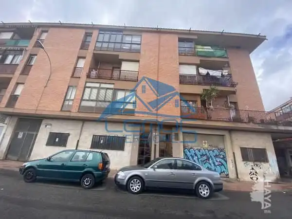 Vista exterior de Piso en venta en La Bañeza 