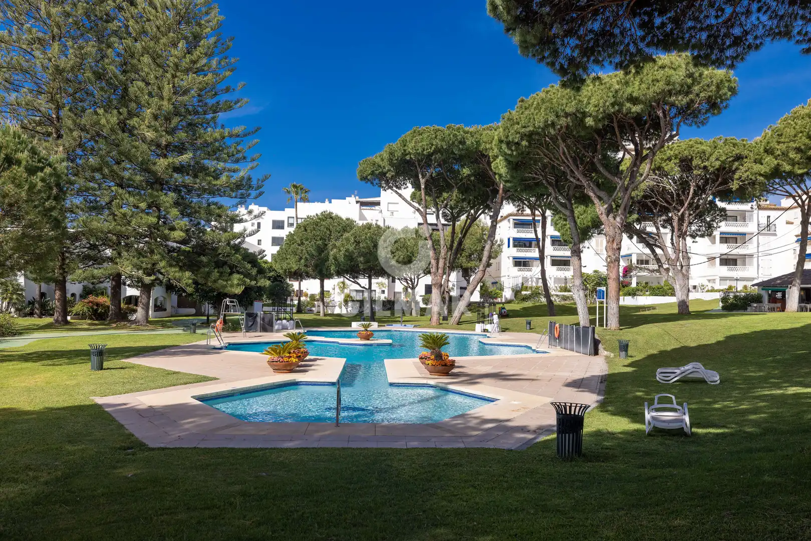 Apartament amb terrassa en venda a Nueva Andalucía, imagen 2