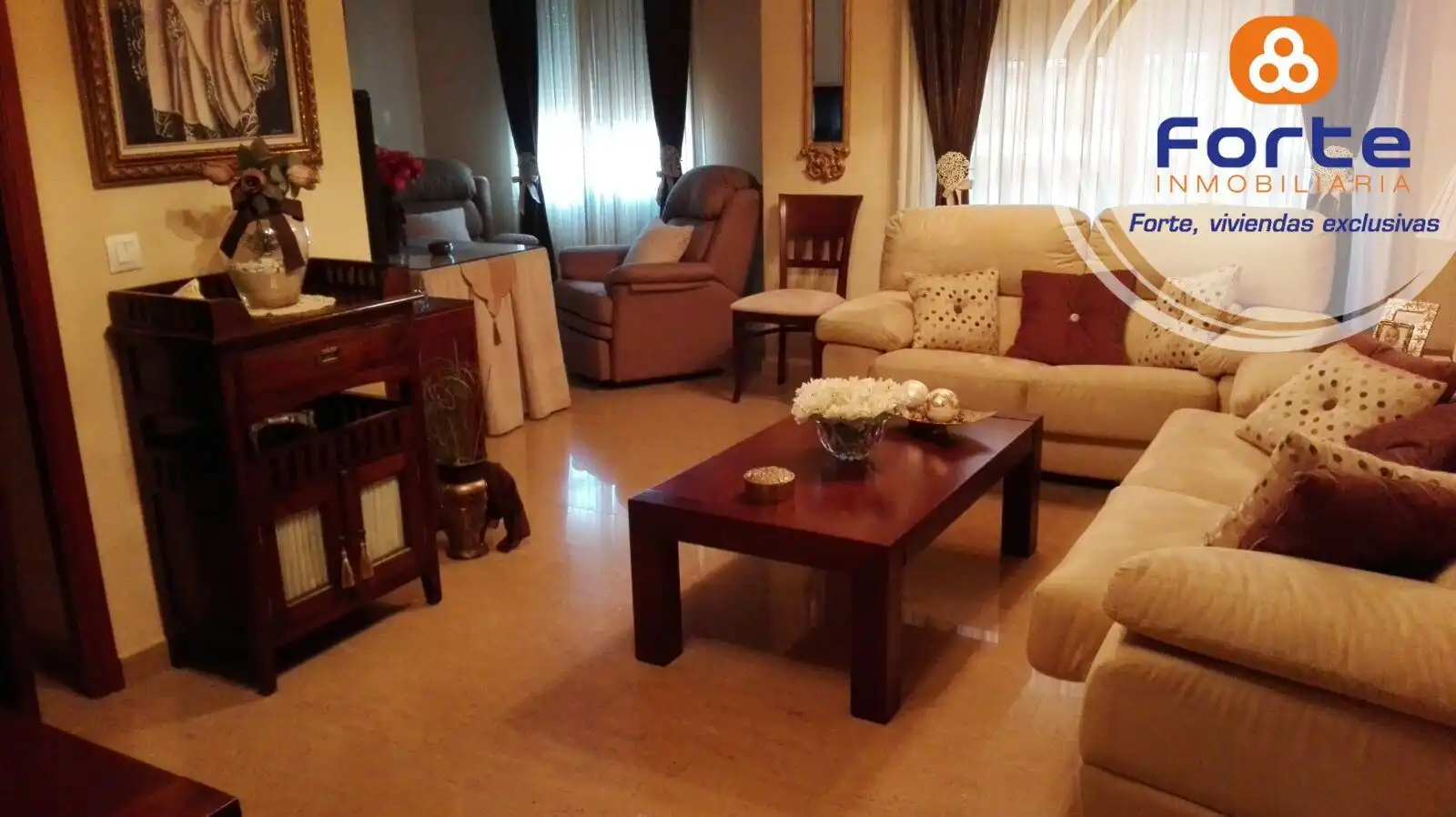 Living room of Flat for sale in Córdoba  with Air Conditioner, Heating and Terrace
