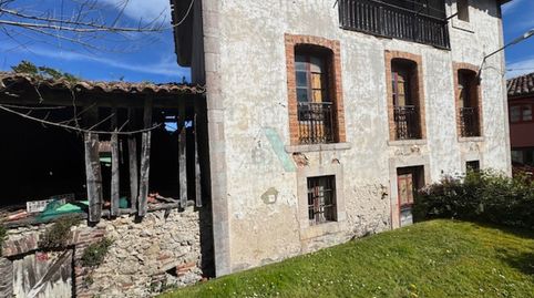 Conjunto de propiedades a dos minutos en coche de Llanes