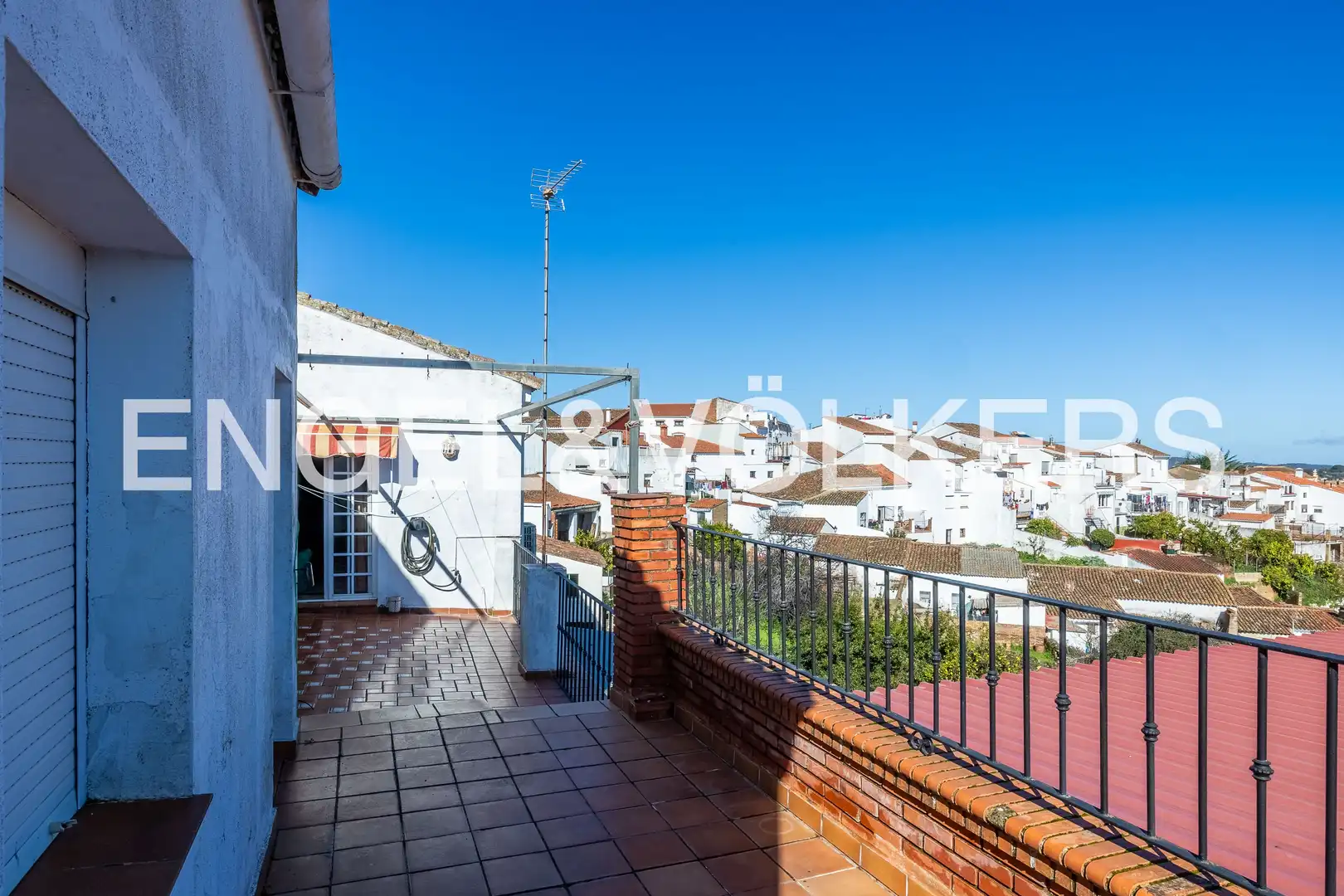 Vista exterior de Casa o xalet en venda en Cortegana amb Calefacció, Jardí privat i Terrassa