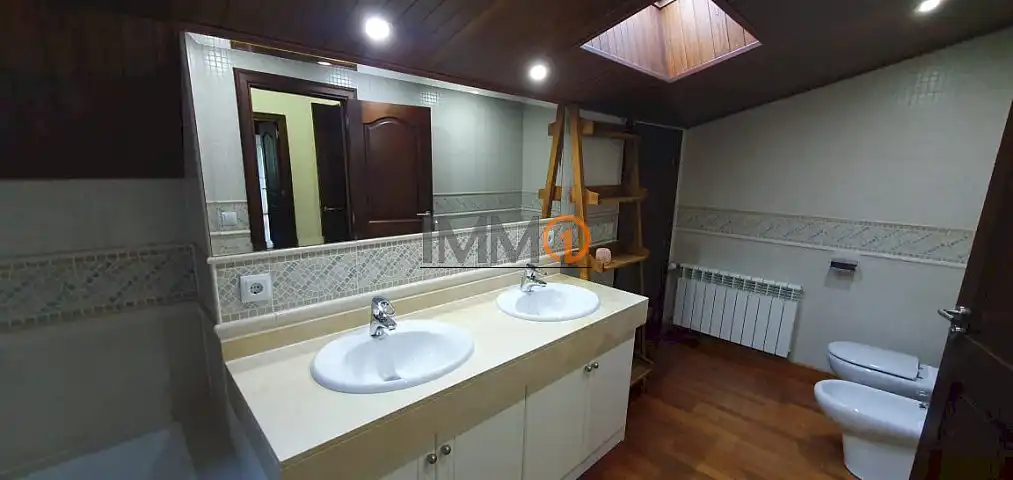Casa aparellada en venda a Centro, imagen 11