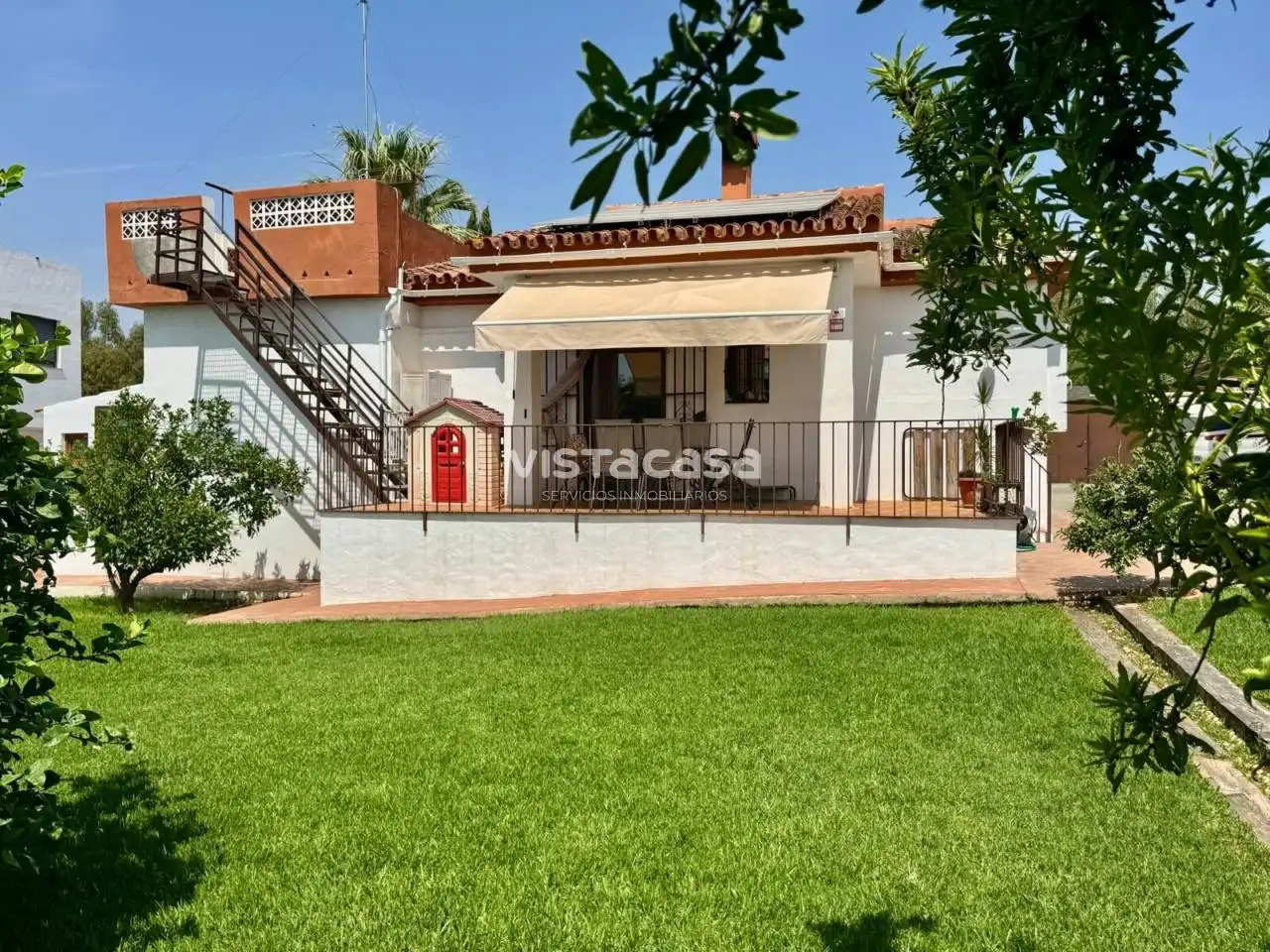 Vista exterior de Casa o chalet en venta en Mairena del Alcor con Aire acondicionado, Calefacción y Jardín privado