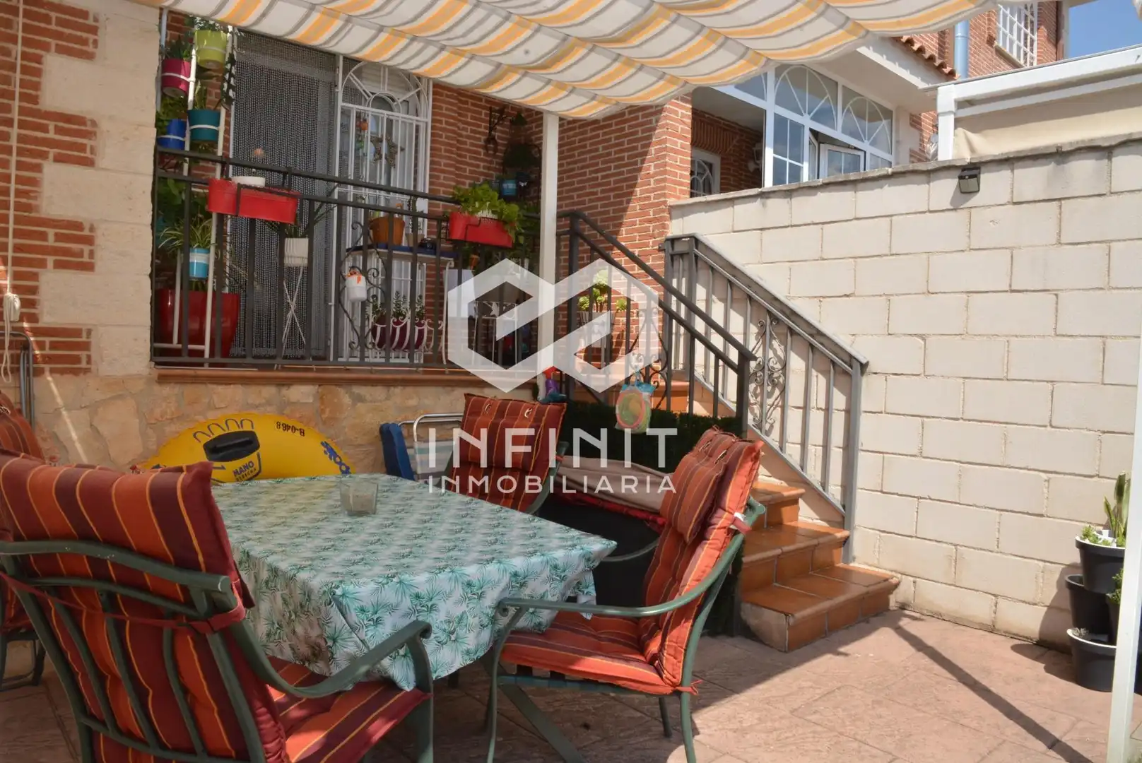 Terrassa de Casa adosada en venda en Torrejón del Rey amb Calefacció, Jardí privat i Terrassa