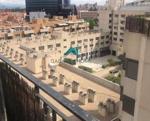 Vista exterior de Apartament de lloguer en  Madrid Capital amb Aire condicionat i Terrassa