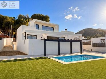Villa con balcone in vendita a Calle MAGO SHANTAY