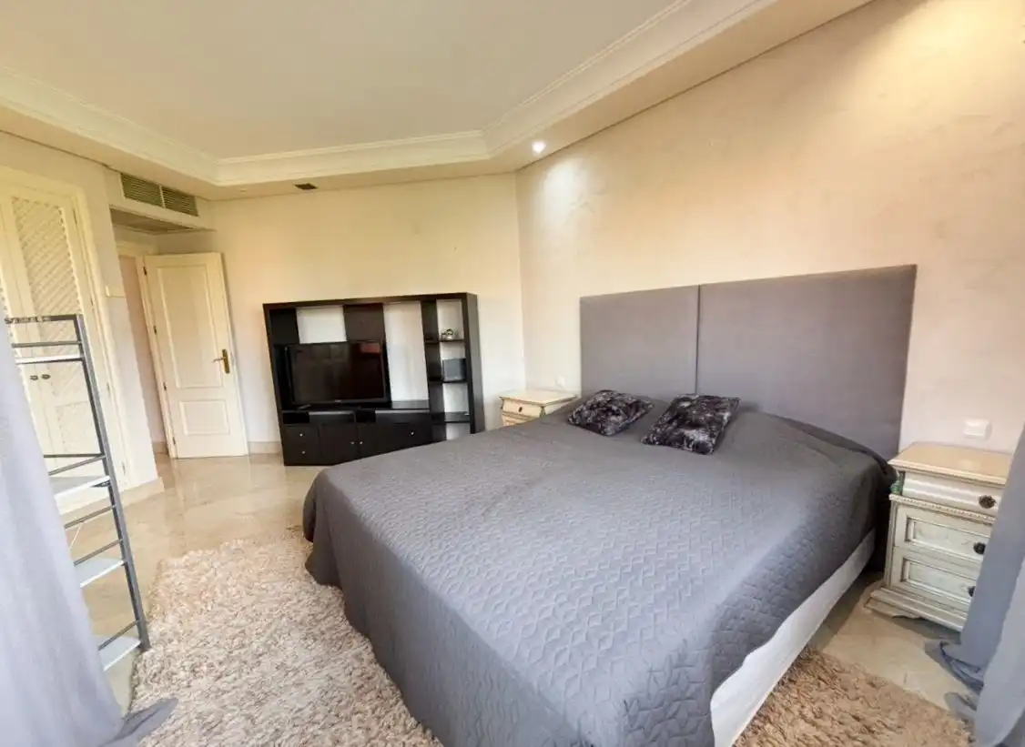 Dormitori de Àtic de lloguer en Marbella amb Calefacció, Terrassa i Balcó