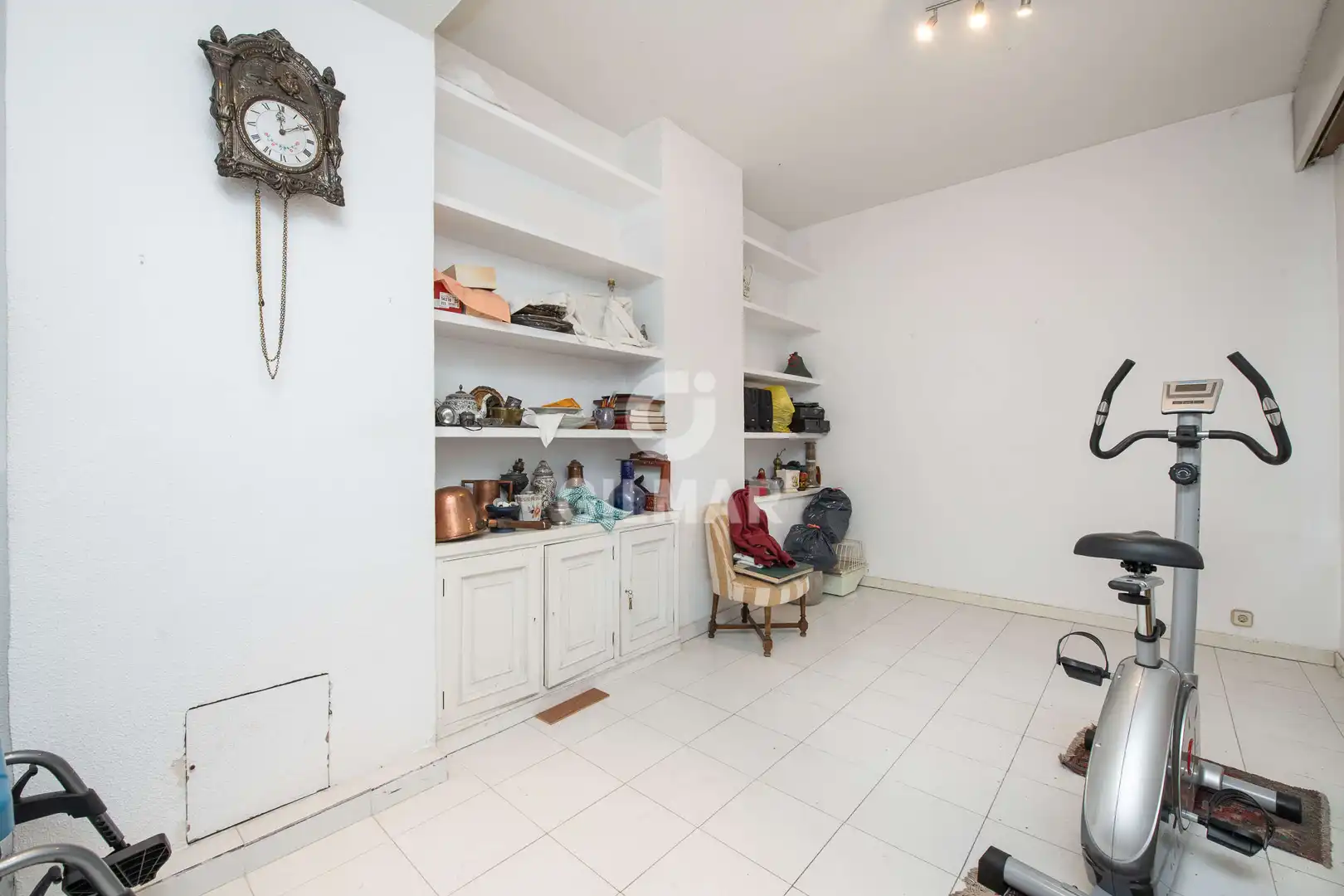 Wohnung zum Verkauf in Madrid mit Heizung, Privatgarten und Abstellraum