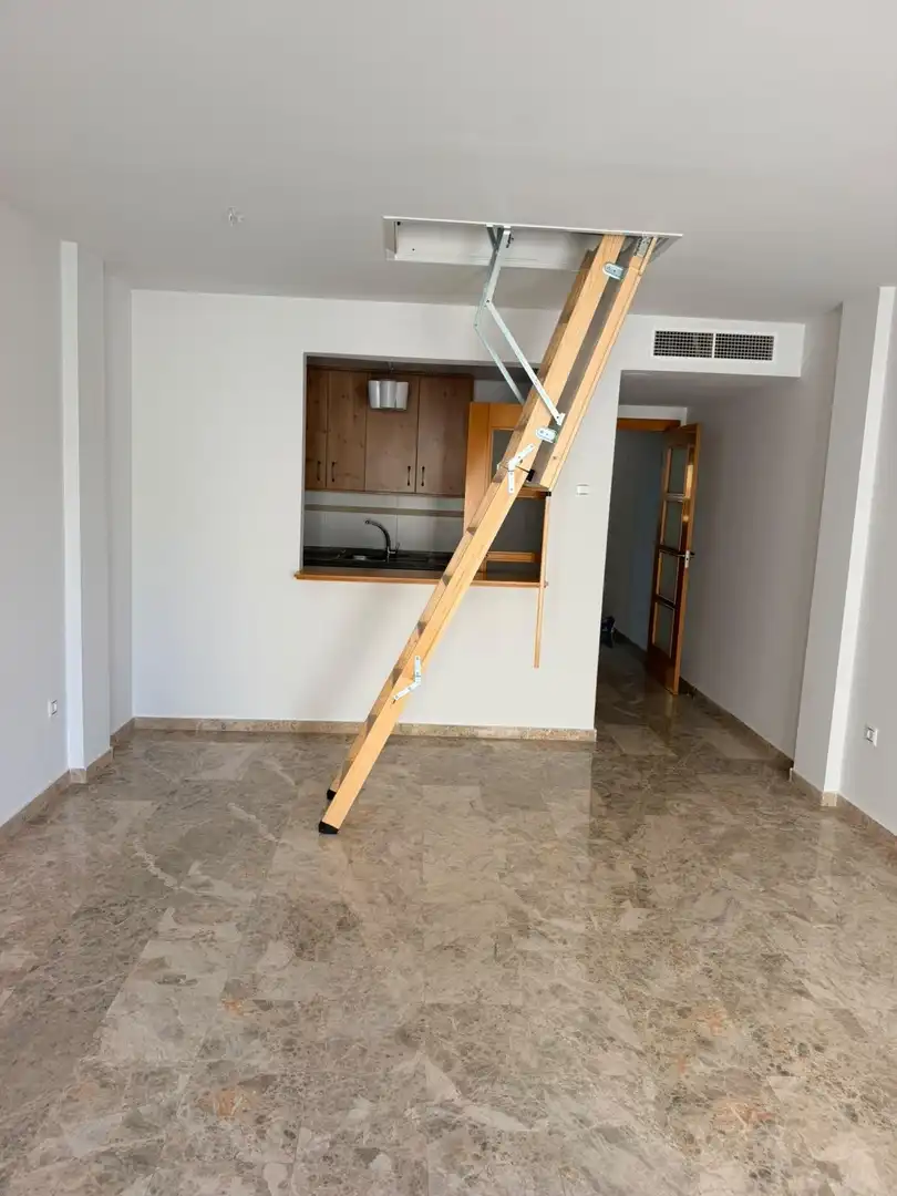 Balcony of Flat for sale in El Pinillo 