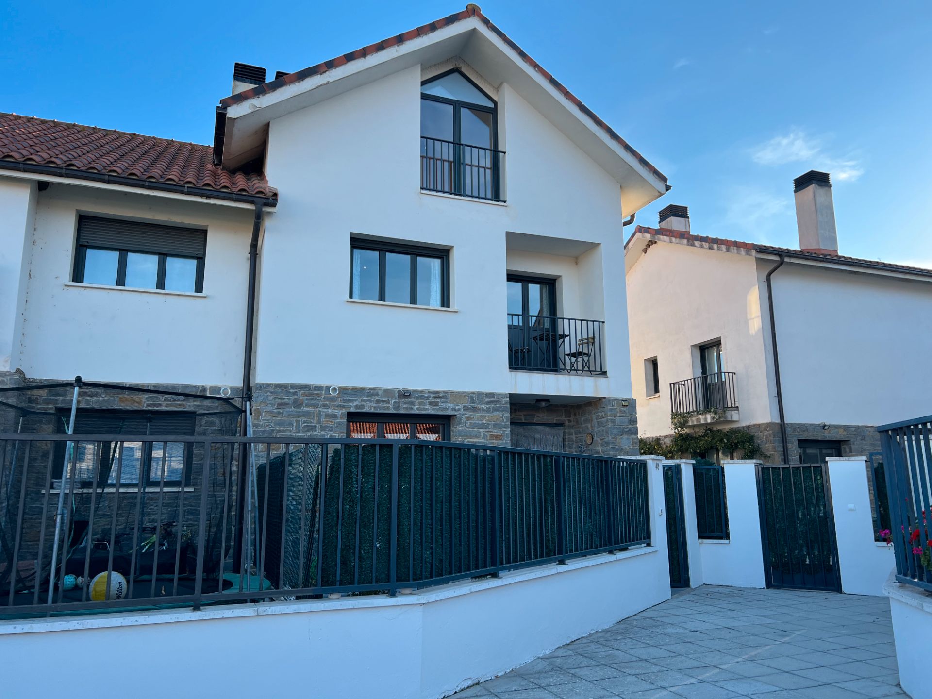 Exterior view of House or chalet for sale in Santa Cilia