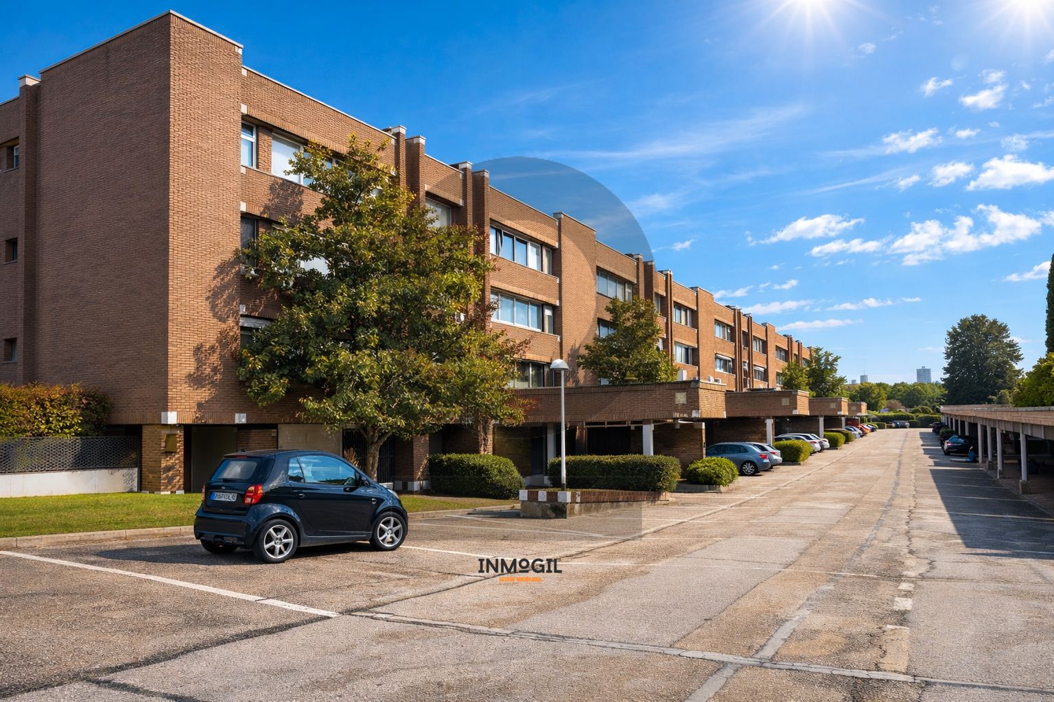Exterior view of Flat for sale in  Madrid Capital  with Parquet flooring, Terrace and Storage room