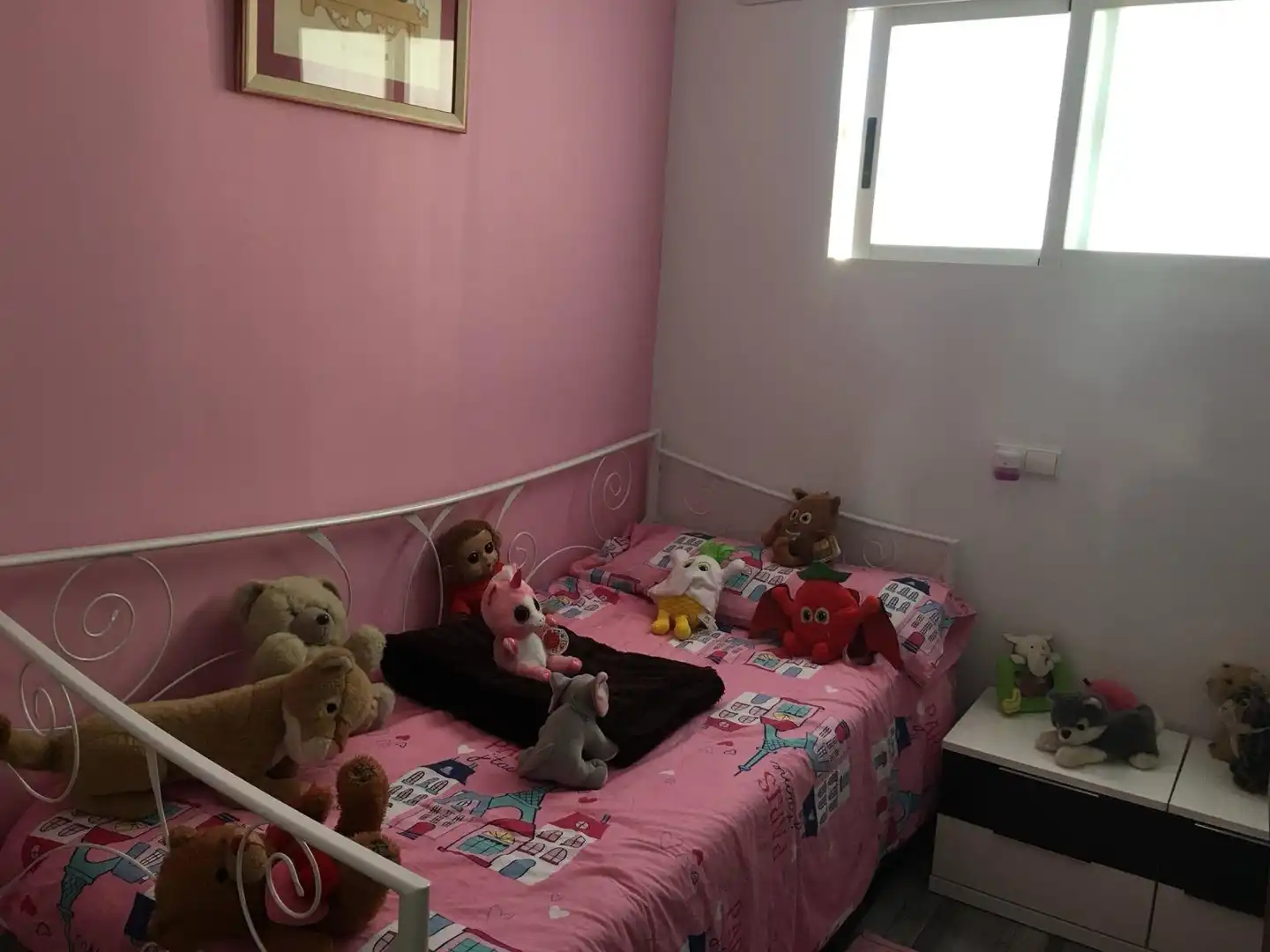 Schlafzimmer von Wohnungen zum Verkauf in Benidorm mit Privatgarten, Terrasse und Möbliert