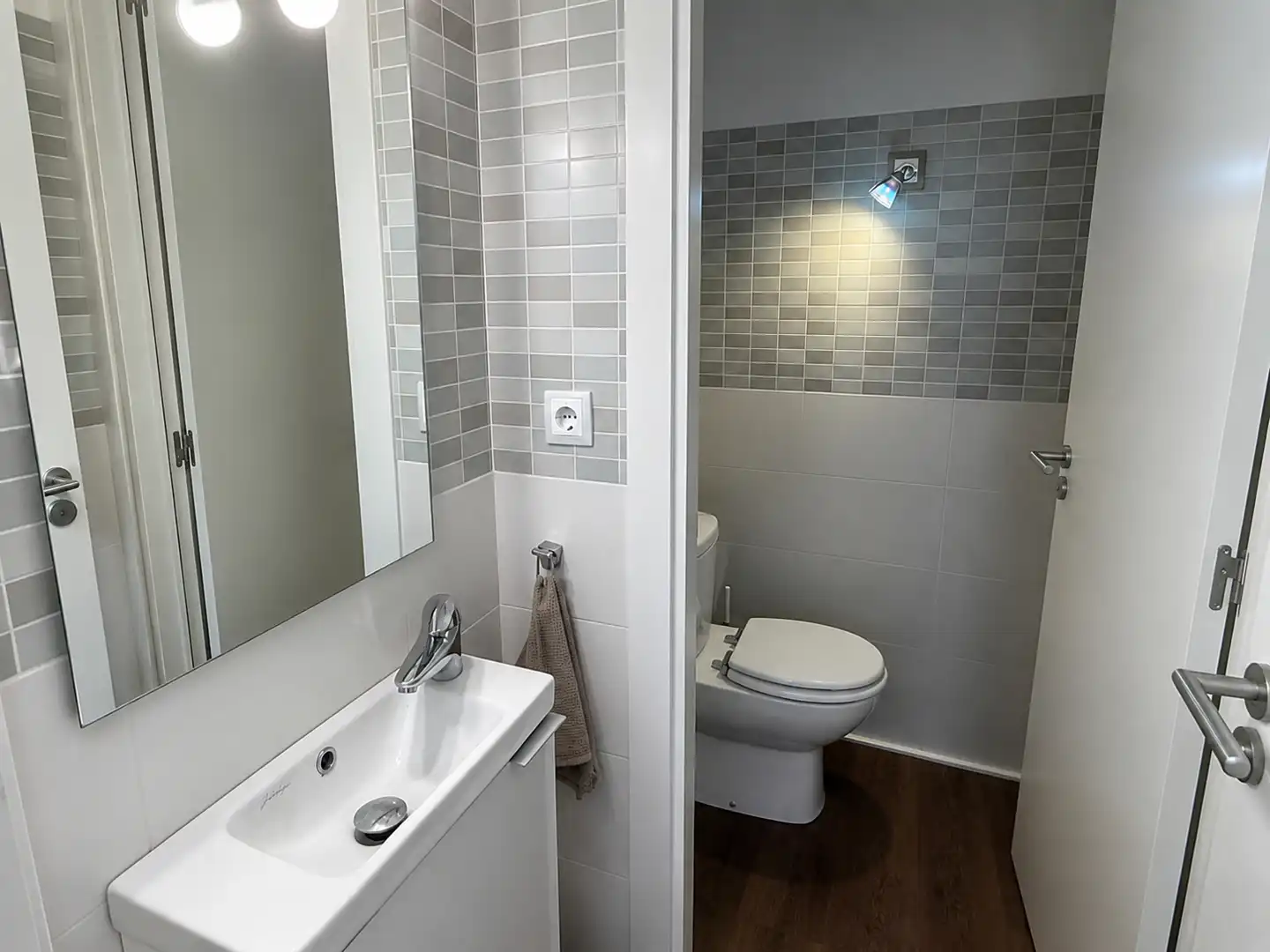 Badezimmer von Maisonette zum Verkauf in El Papiol mit Klimaanlage, Heizung und Parkett