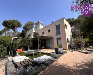 Jardí de Casa o xalet en venda en Vilanova del Vallès amb Aire condicionat, Terrassa i Piscina