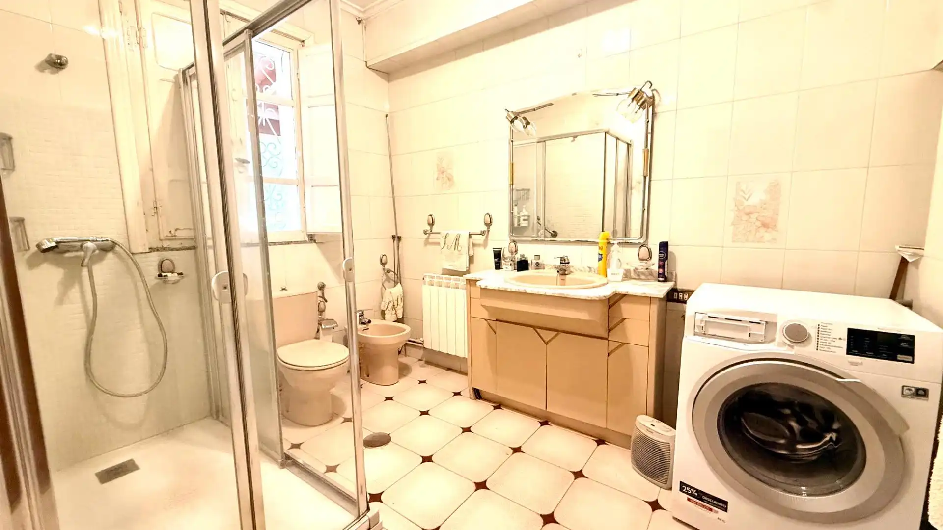 Bany de Casa o xalet en venda en Ourense Capital  amb Aire condicionat, Calefacció i Moblat