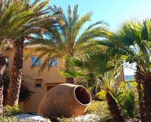 Jardí de Casa o xalet en venda en Tàrbena amb Aire condicionat, Terrassa i Piscina